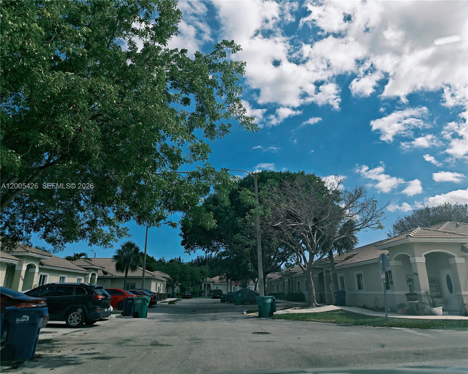 OLD BISCAYNE VILLAS CONDO - Residential