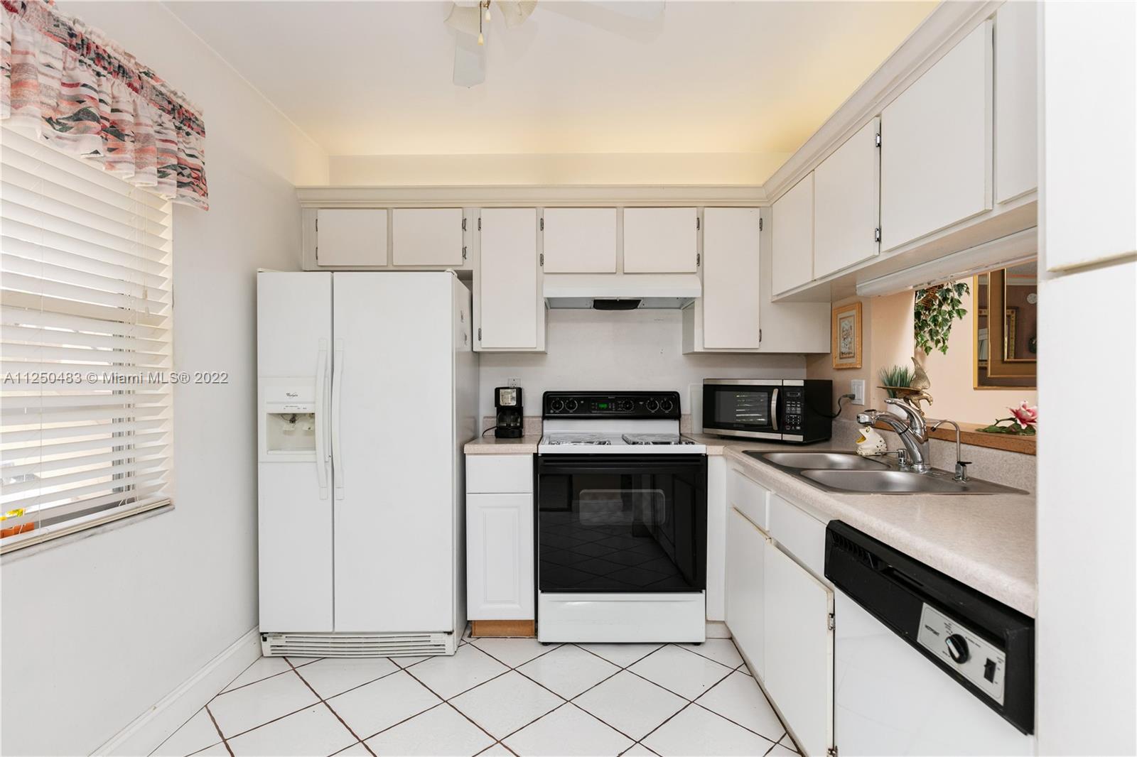 VIEWPOINTE CONDO - Residential