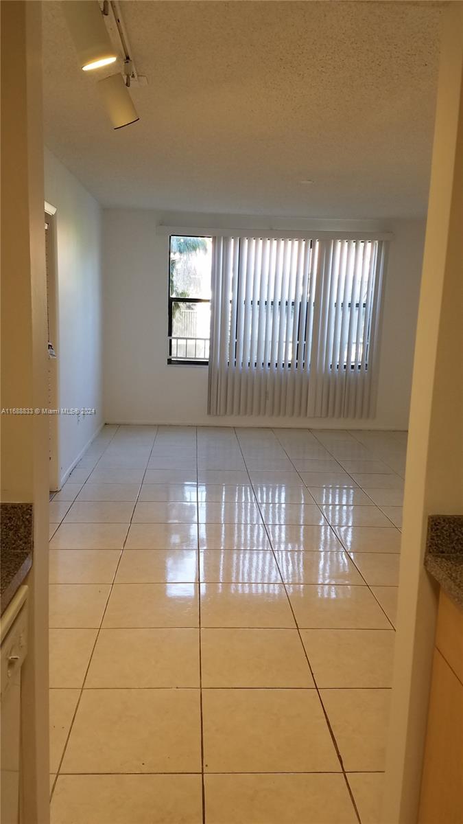 PALM AIRE GARDENS CONDO - Residential Lease