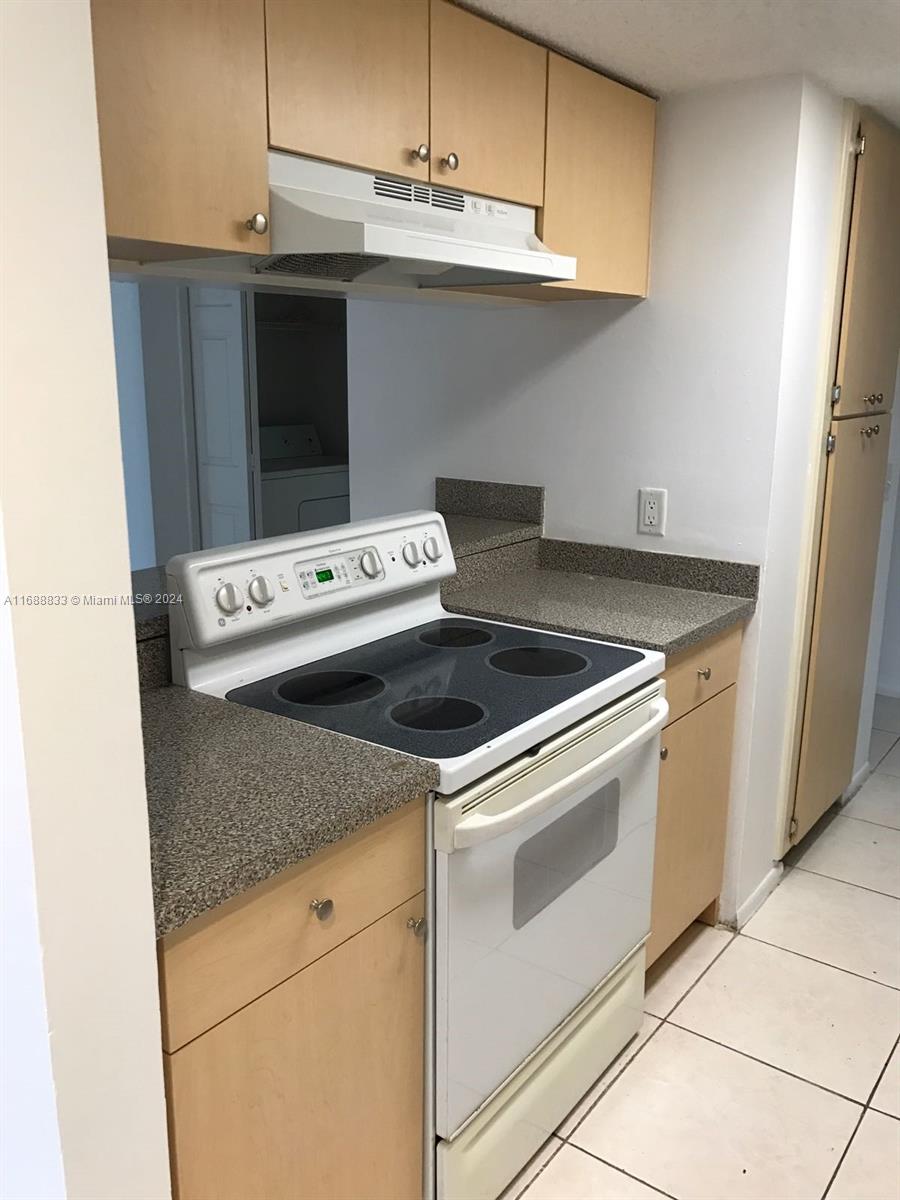 PALM AIRE GARDENS CONDO - Residential Lease