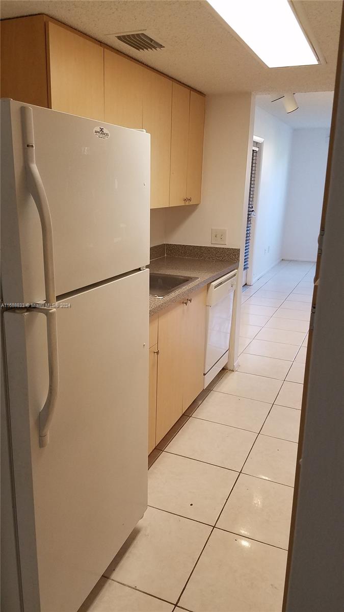 PALM AIRE GARDENS CONDO - Residential Lease