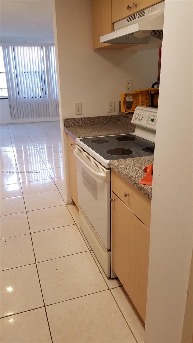 PALM AIRE GARDENS CONDO - Residential Lease
