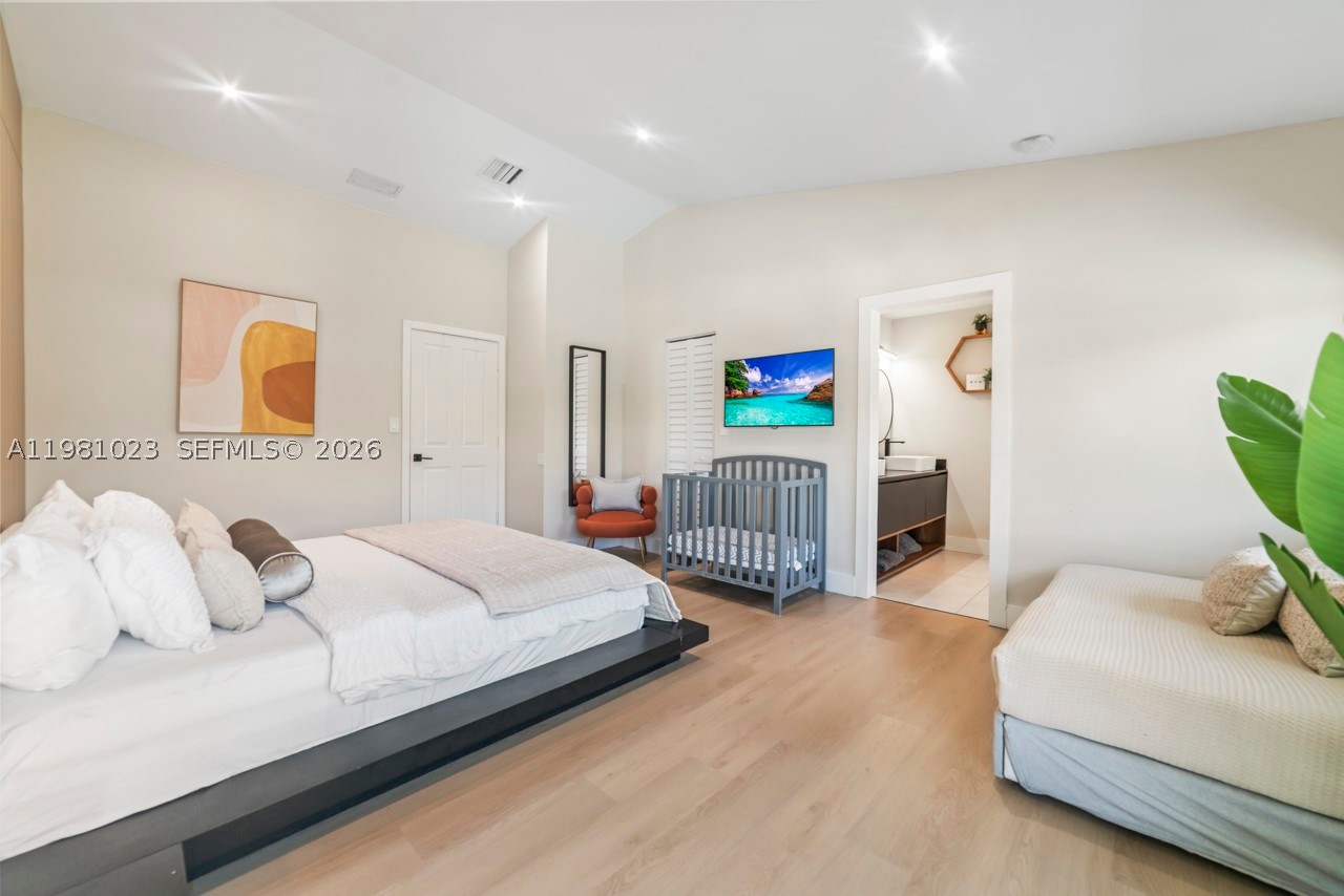 LIMEWOOD GROVE - Residential
