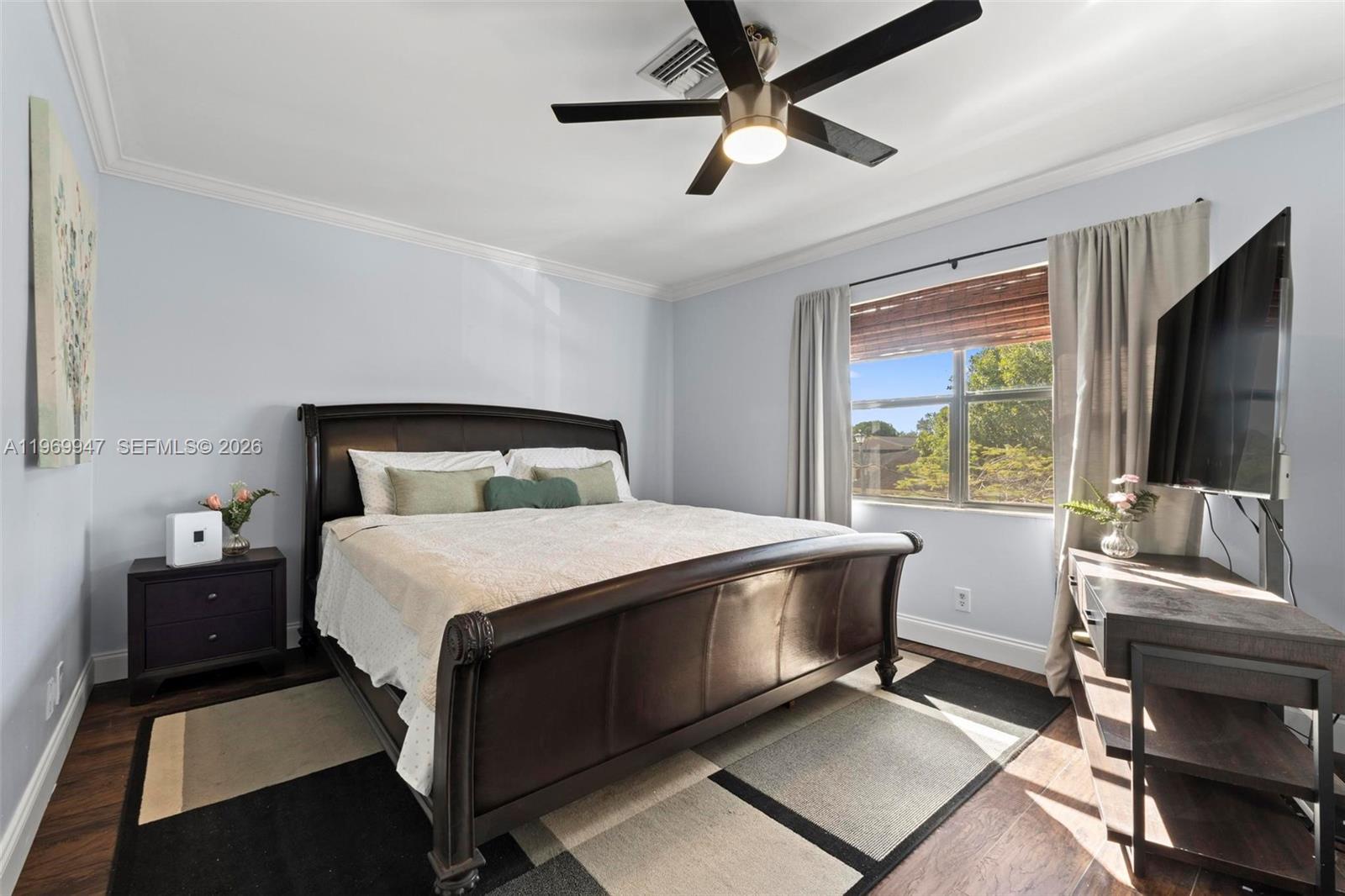 VILLAGE AT BLUE LAKE COND - Residential