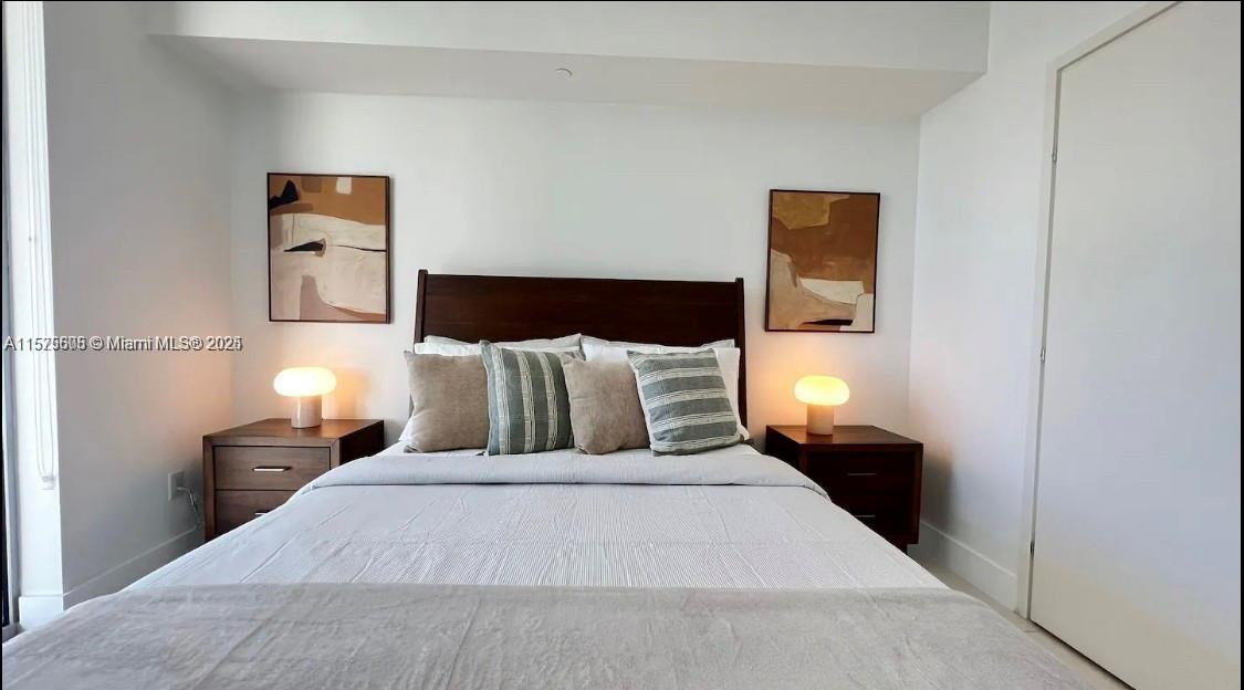 BRICKELL HOUSE - Residential