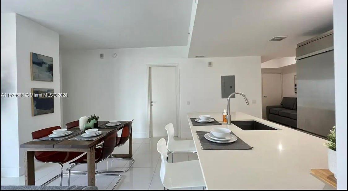 BRICKELL HOUSE - Residential