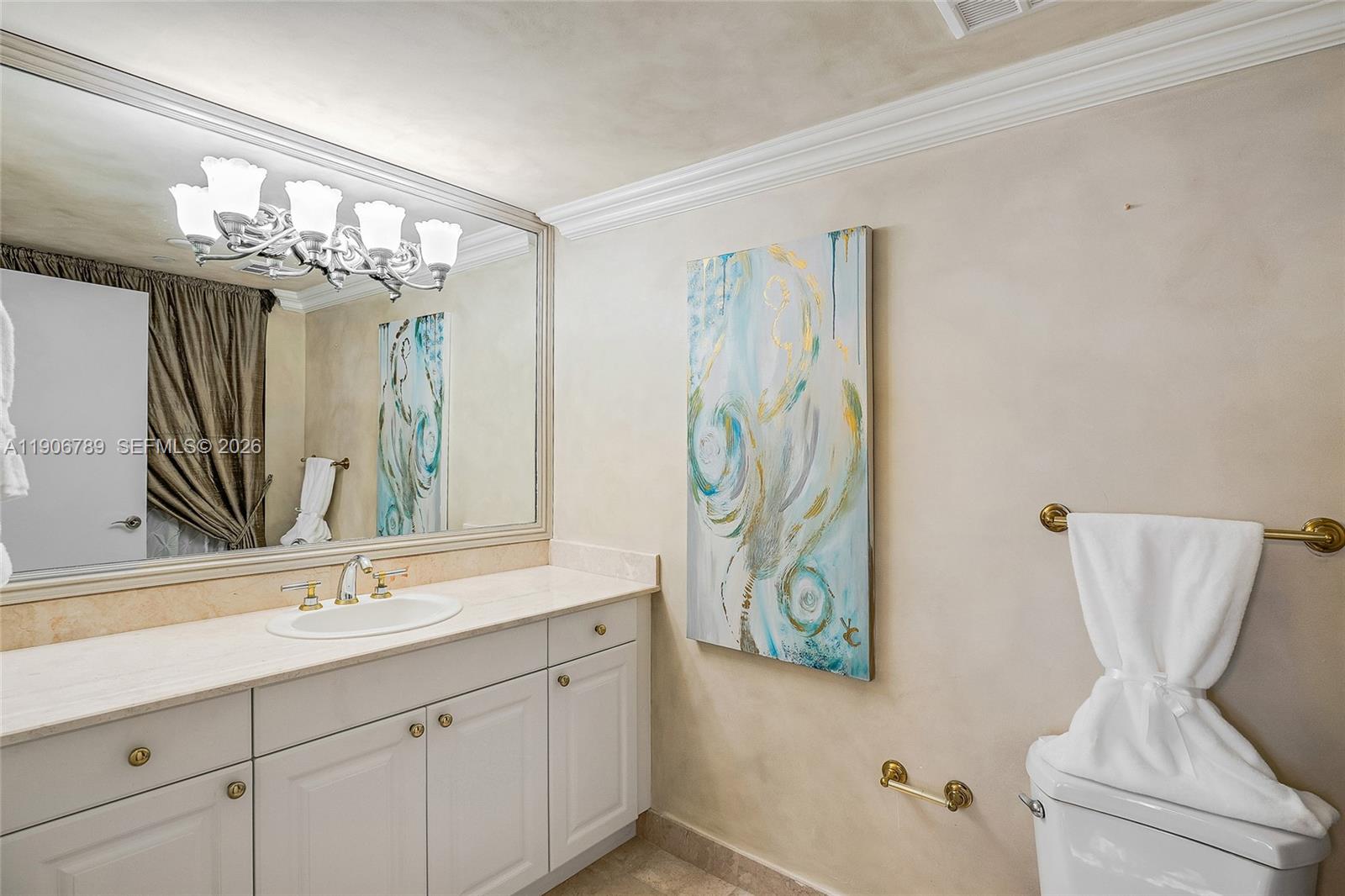 HAMPTONS SOUTH CONDO - Residential