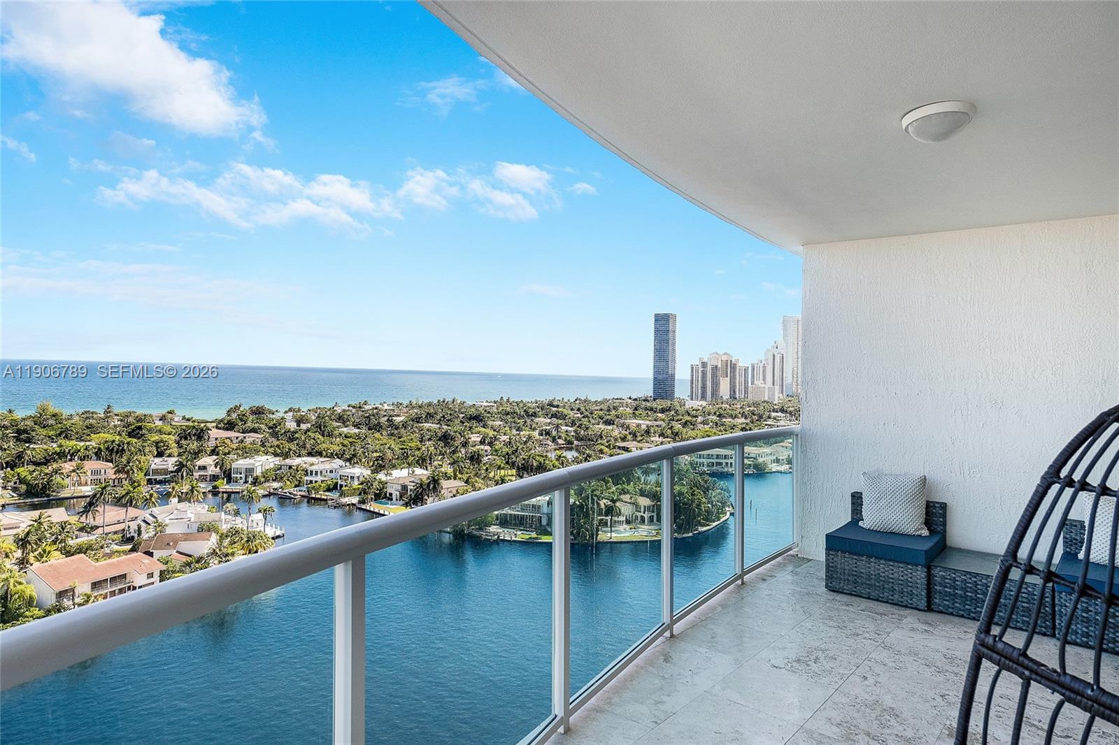 HAMPTONS SOUTH CONDO - Residential