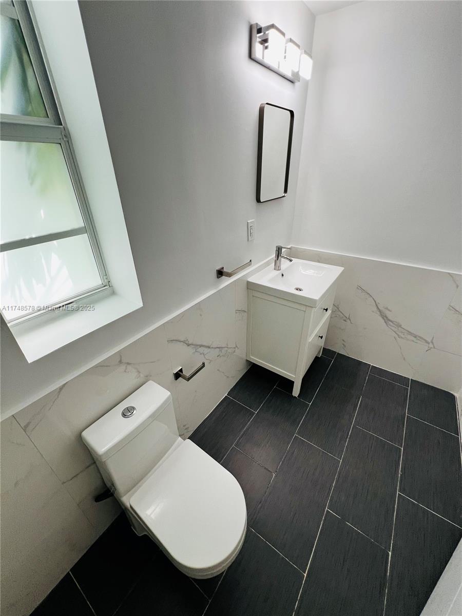 OCEANSIDE SEC ISLE OF NOR - Residential Lease