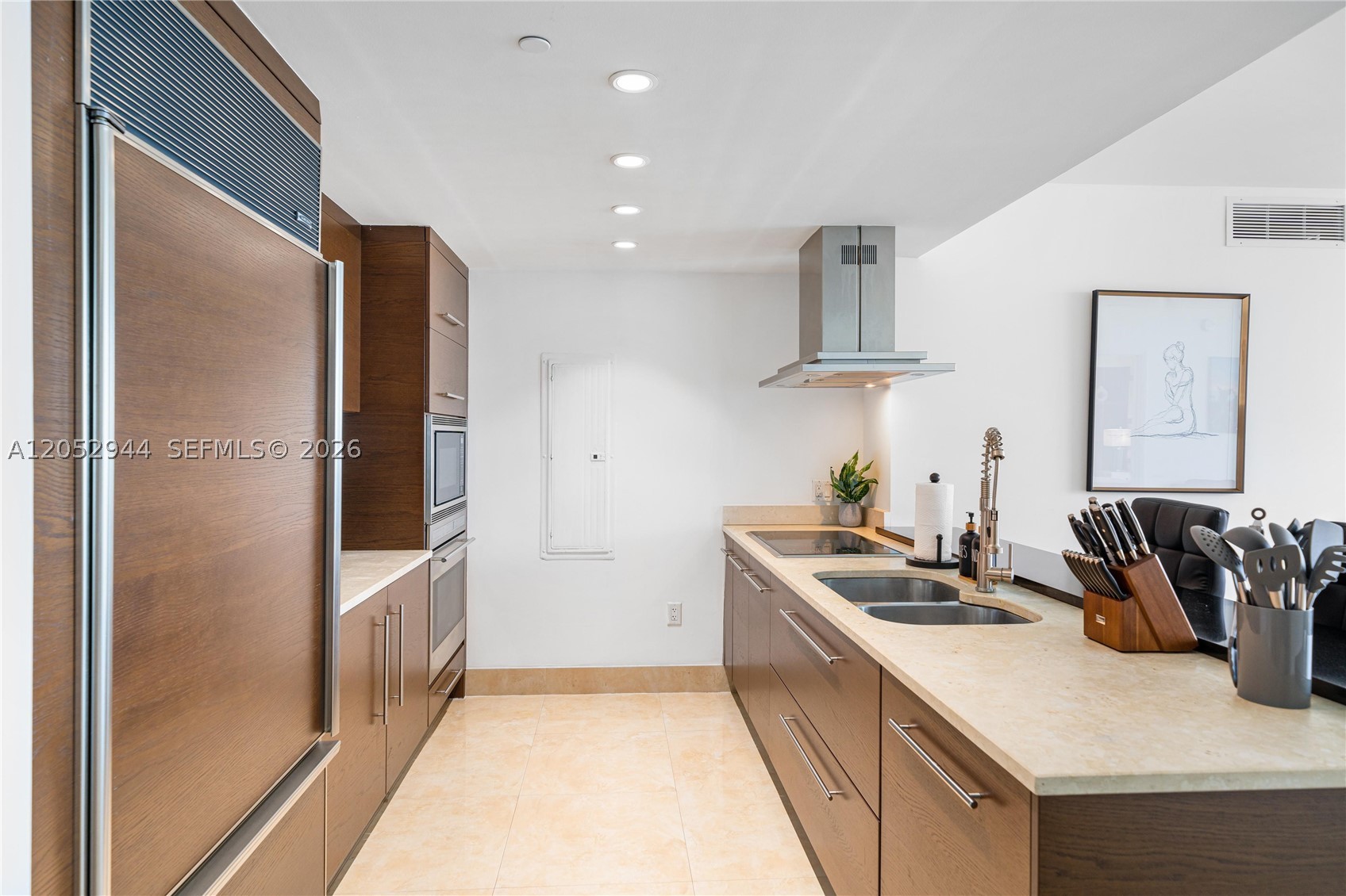ICON BRICKELL NO TWO - Residential