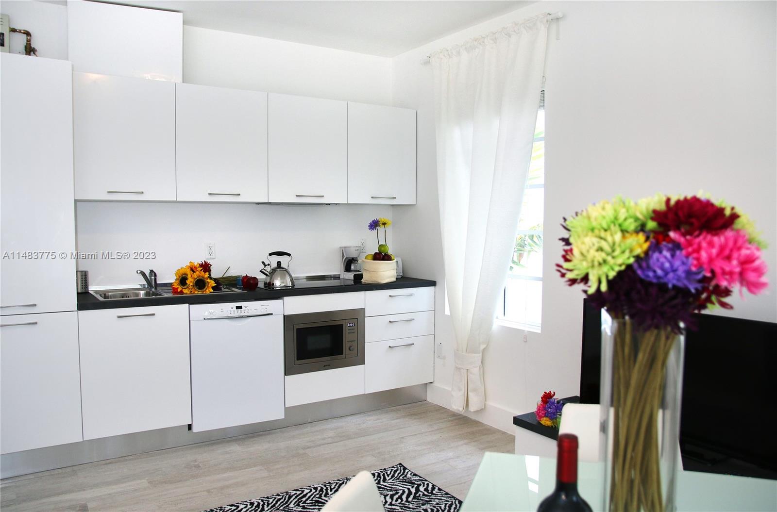 DANIELE CONDO - Residential Lease