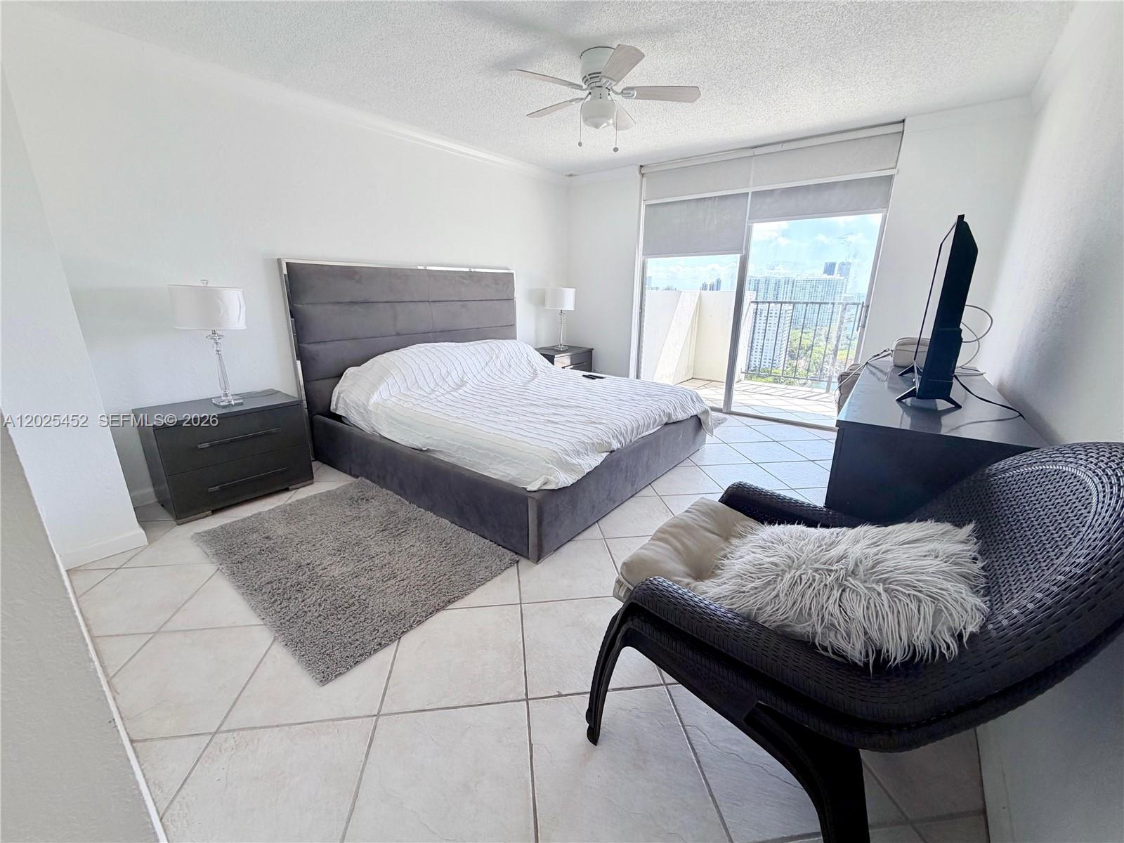 COMMODORE PLAZA CONDO - Residential Lease