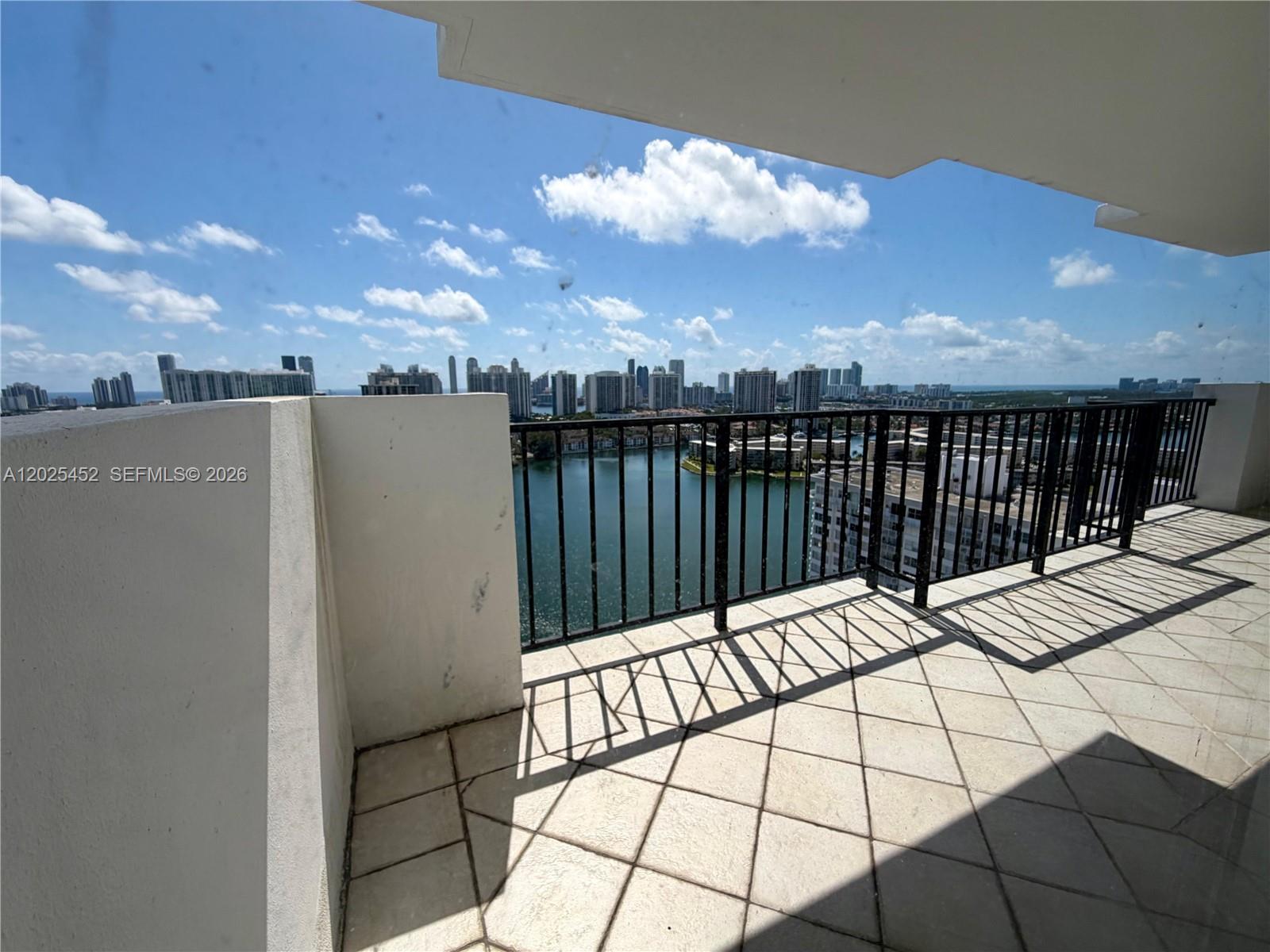 COMMODORE PLAZA CONDO - Residential Lease