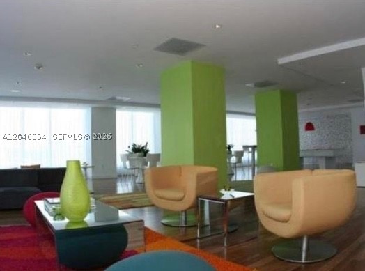 THE LOFT DOWNTOWN II COND - Residential