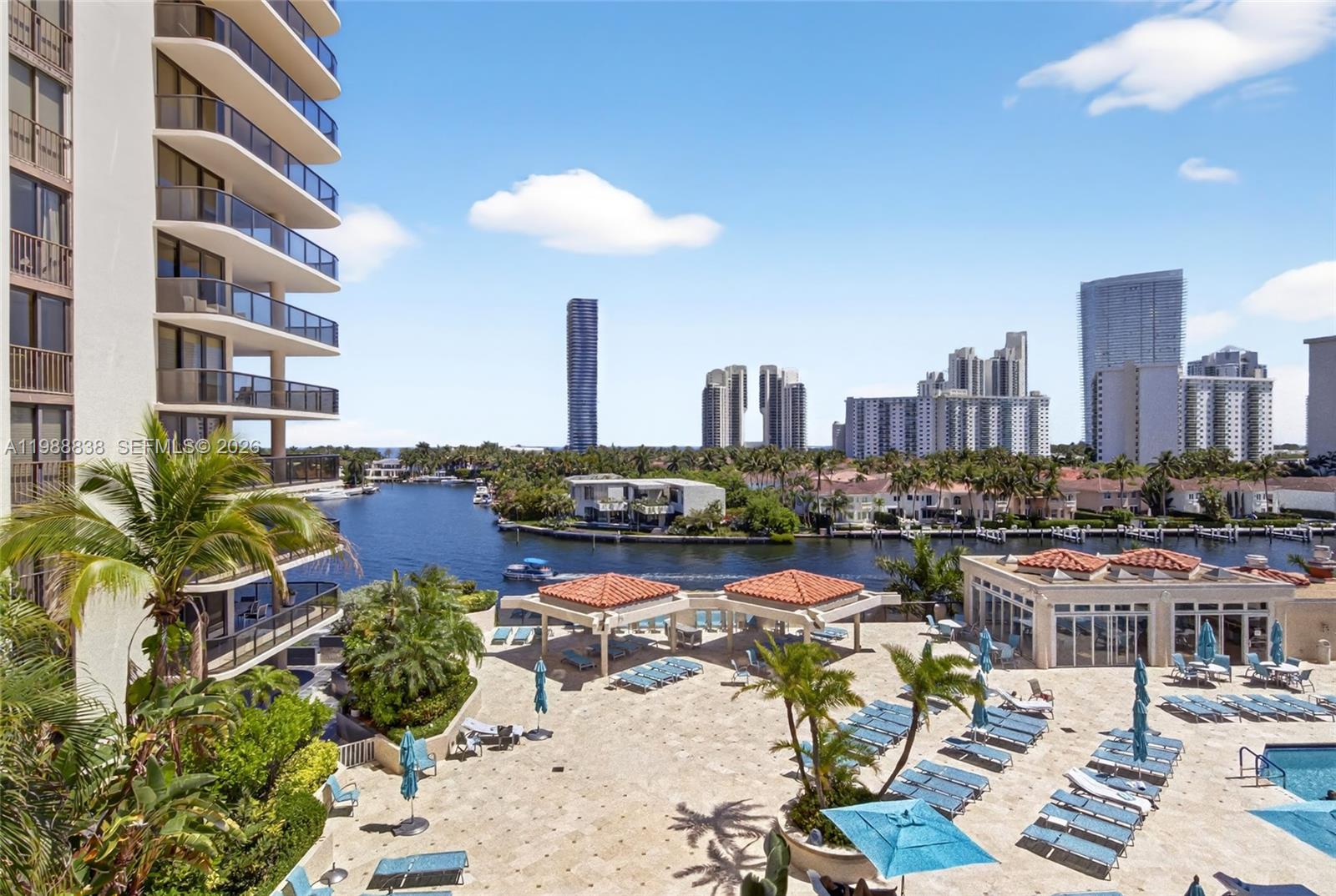 TURNBERRY ISLE SOUTH COND - Residential