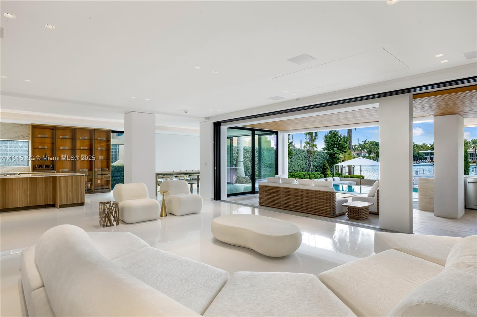 HIBISCUS ISLAND - Residential