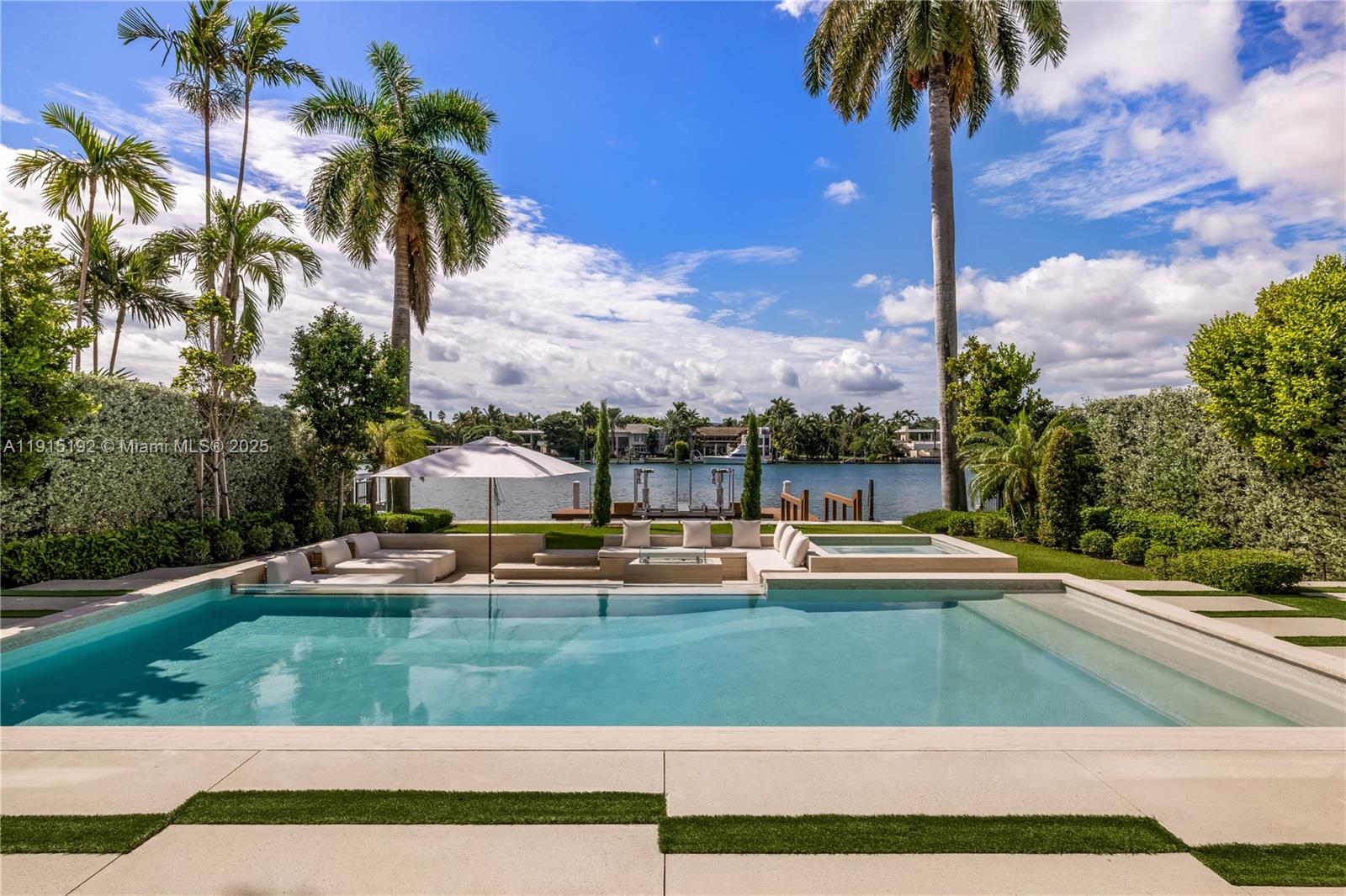 HIBISCUS ISLAND - Residential