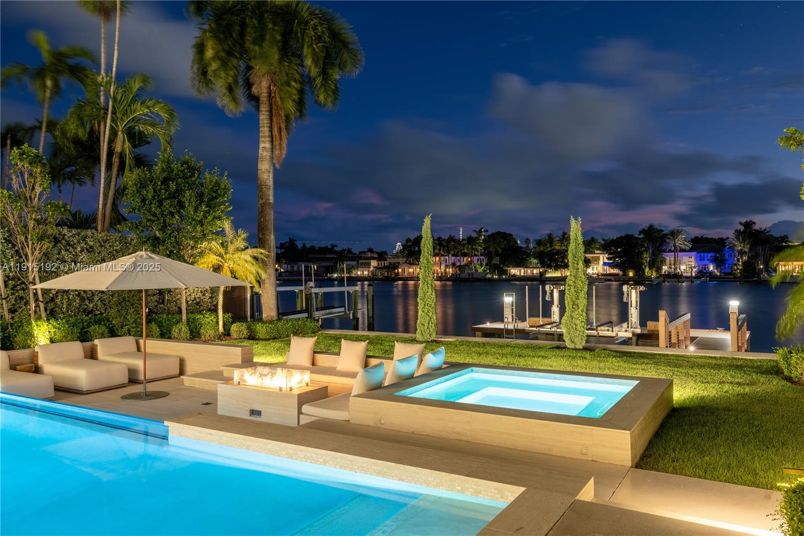HIBISCUS ISLAND - Residential