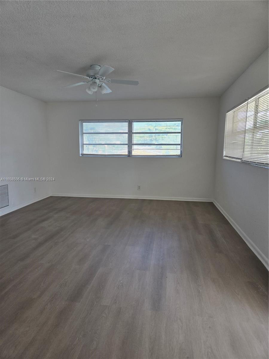 SNUG HARBOR SEC THREE - Residential Lease