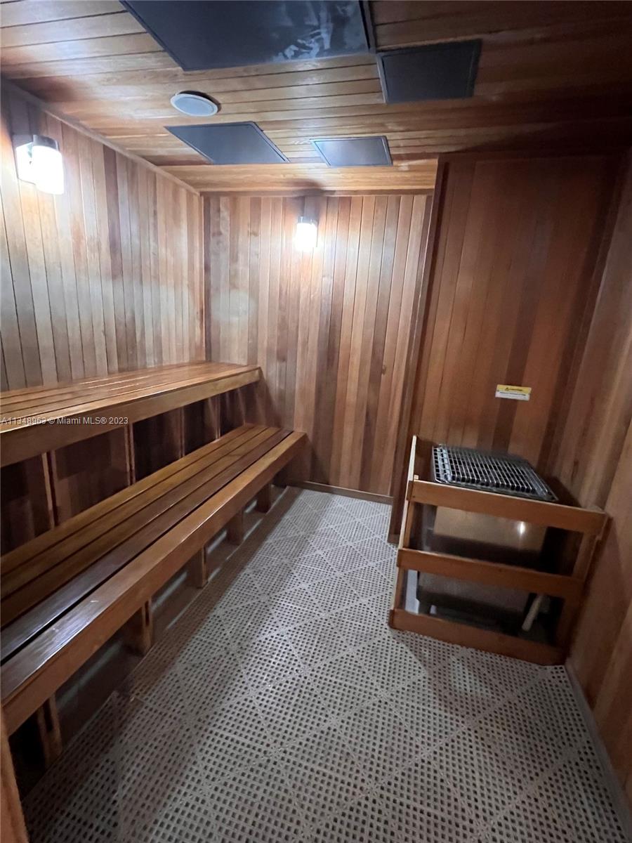 ONE MIAMI EAST CONDO - Residential Lease