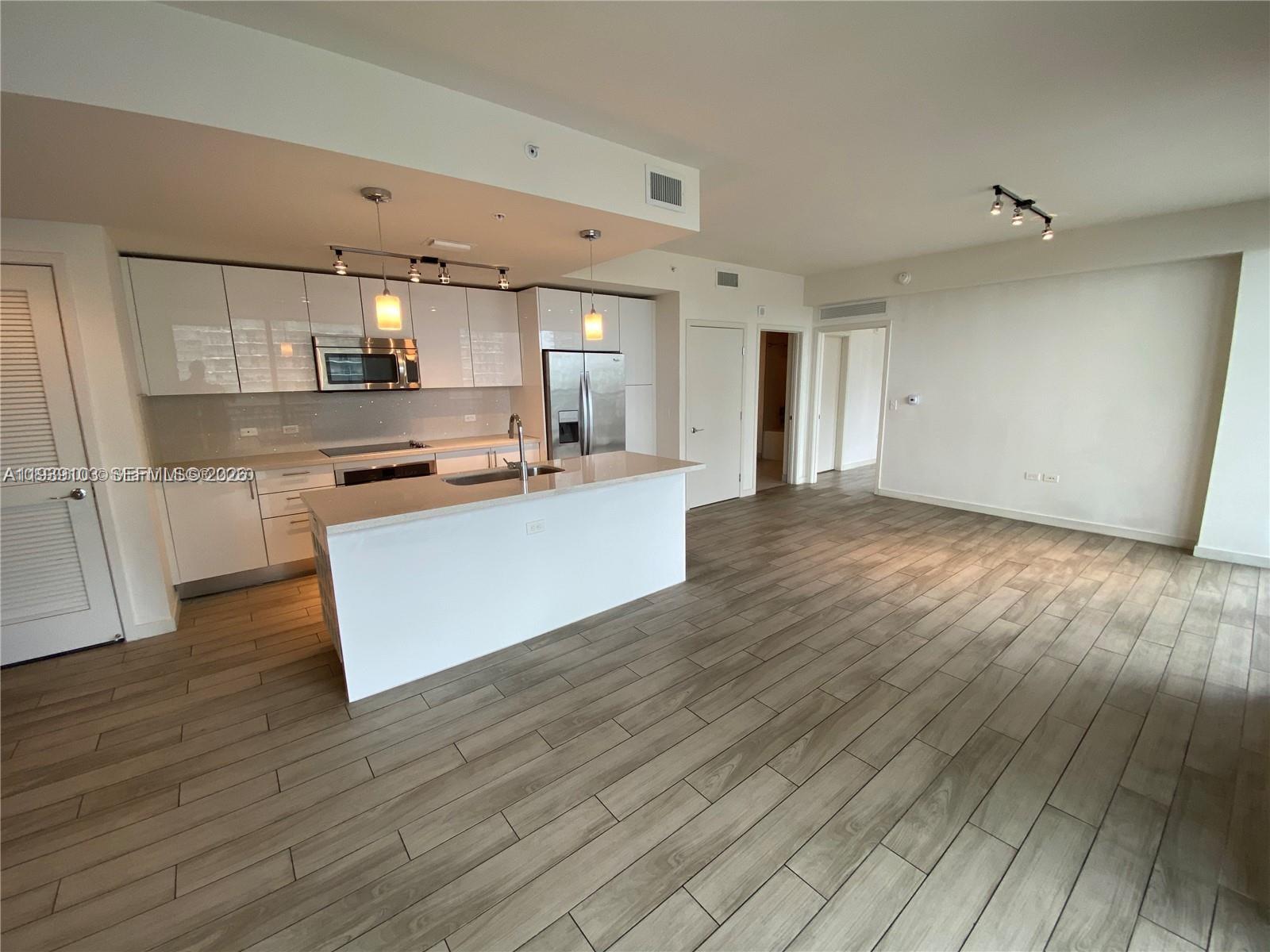 NINE AT MARY BRICKELL VILL - Residential