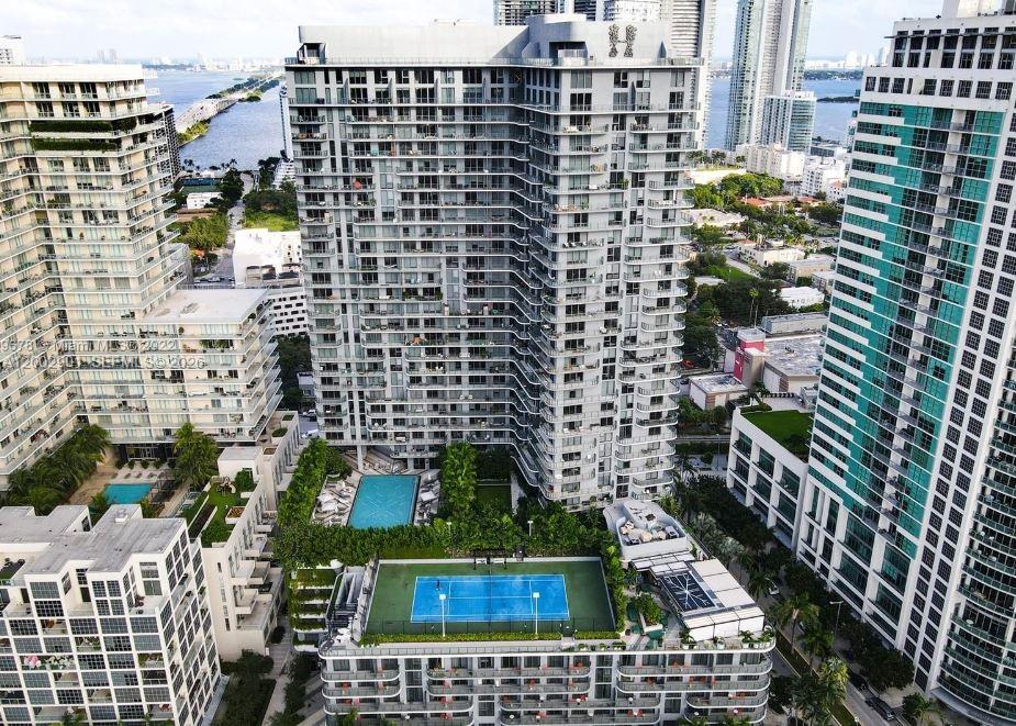 Gorgeous 2 Bedroom + Den /2 Bathroom Condo Located in the Heart of Midtown. Located in the Prestigious Hyde Midtown, This Unit Features Amazing East Views of Miami and Biscayne Bay. It Has a Large Split Floor Plan For The Most Privacy and has a Large Open Kitchen and Big Living Area. Building Offers a Ton of Amenities Including a Heated Pool, Jacuzzi, Kids Room, Game Room, Business Center, Gym, Spa and More. The Location Offers Easy Access to All Major Roadways, Shopping with Target and Traders Joe's Nearby, Dining, Public Transportation and Public Parks. Just Minutes from Wynwood and Design District.