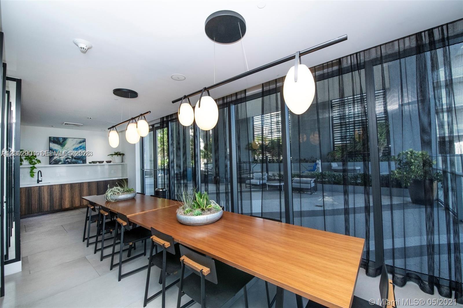 3401 MIDTOWN CONDO - Residential