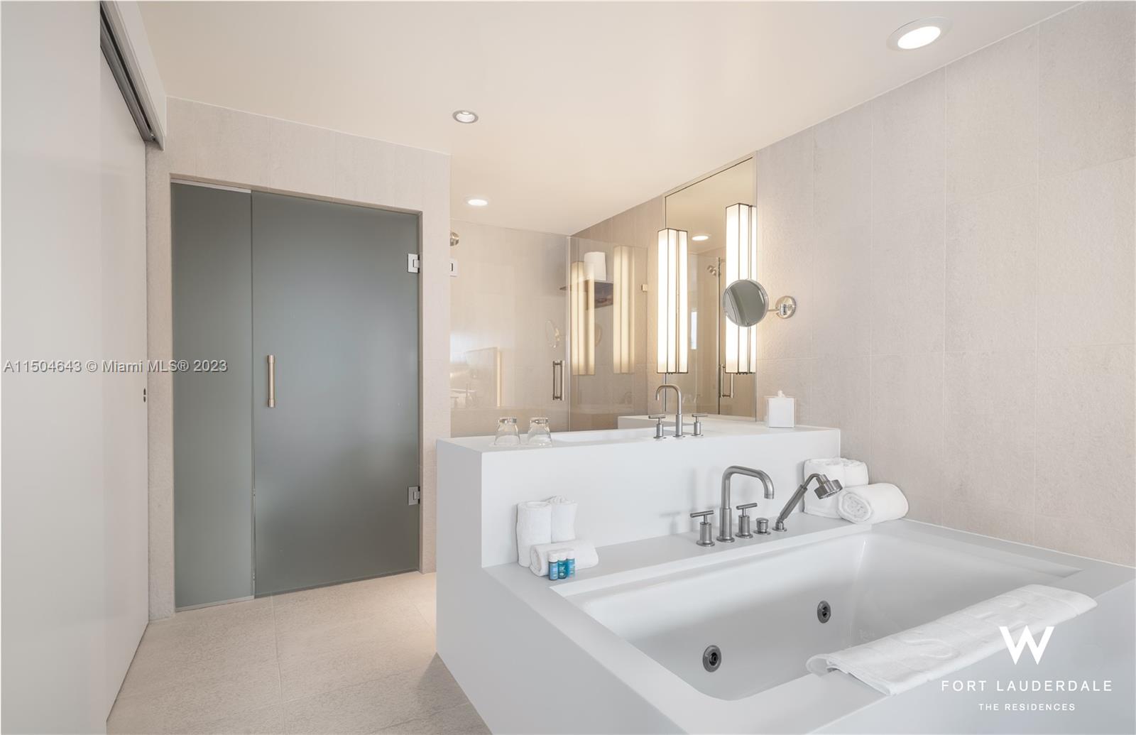 FORT LAUDERDALE RESIDENCE - Residential