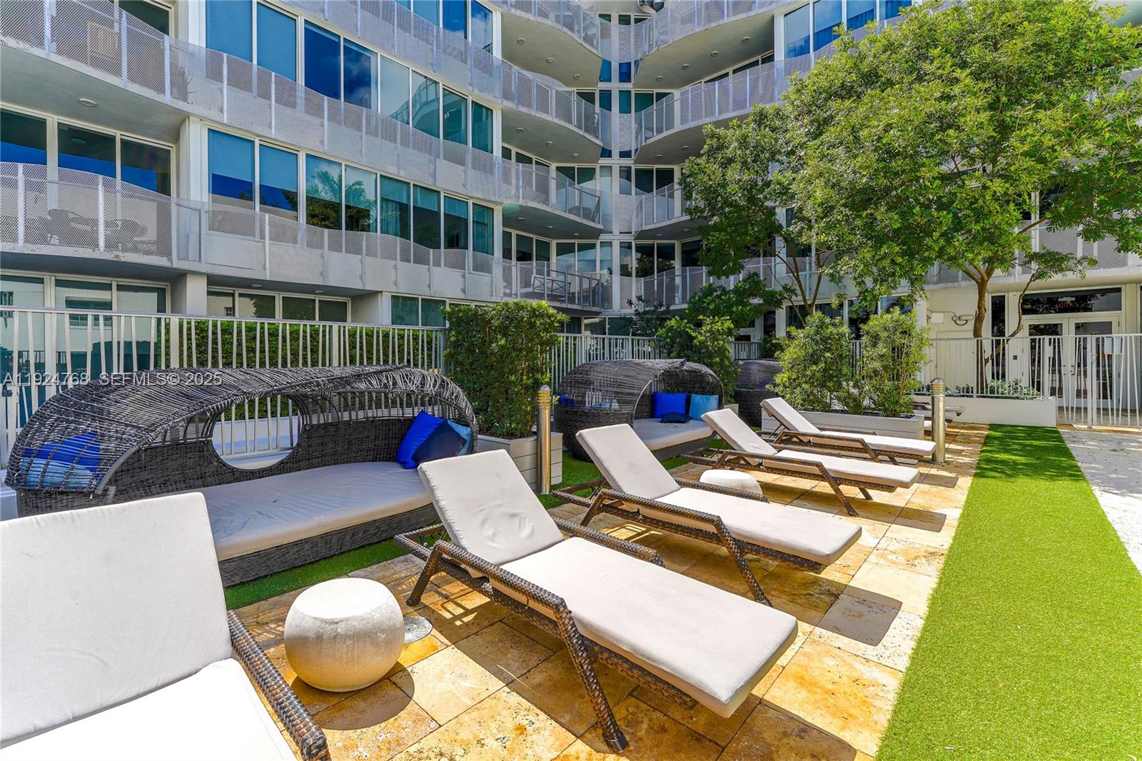 ARTEPARK SOUTH CONDO - Residential