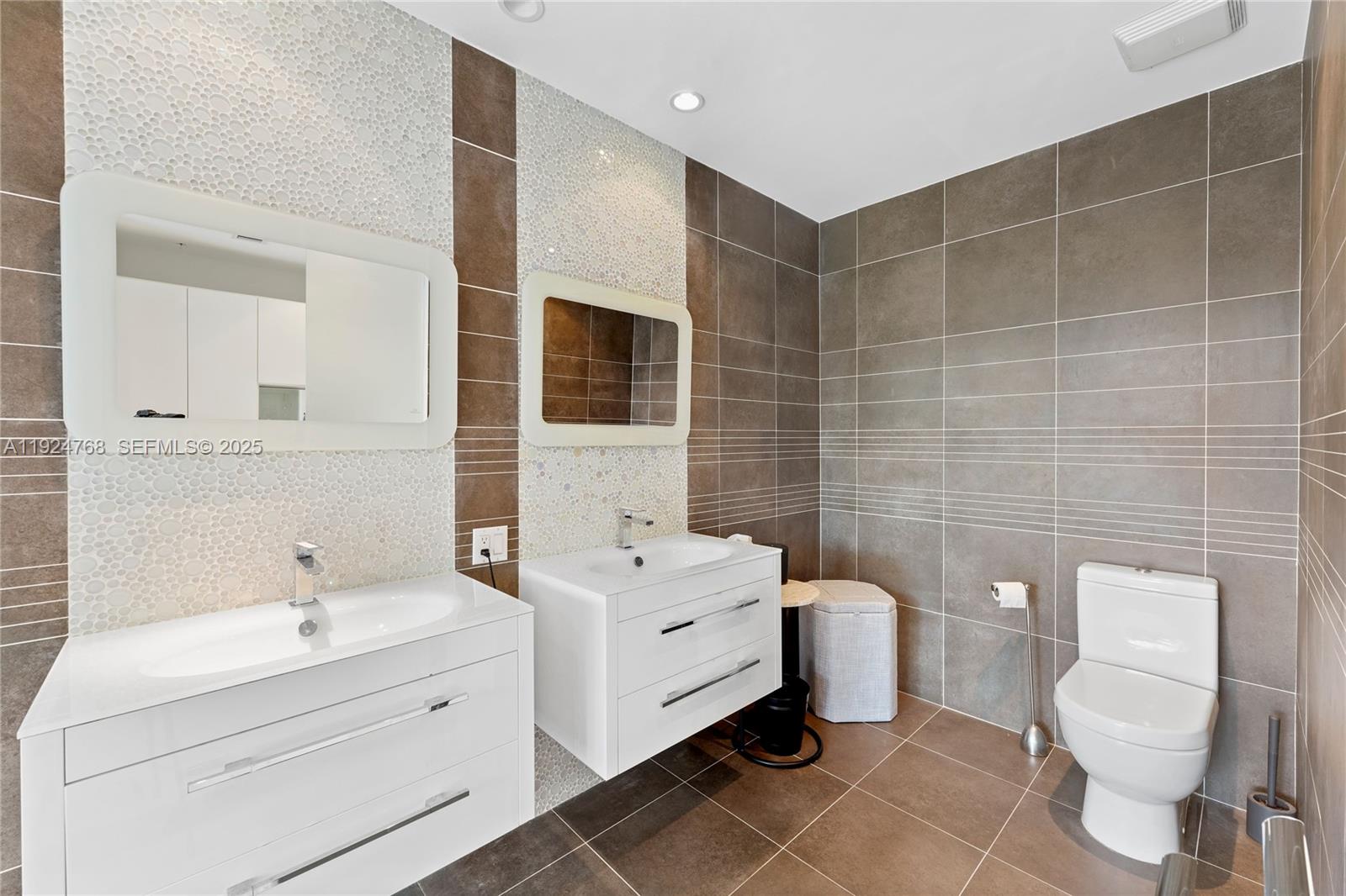 ARTEPARK SOUTH CONDO - Residential