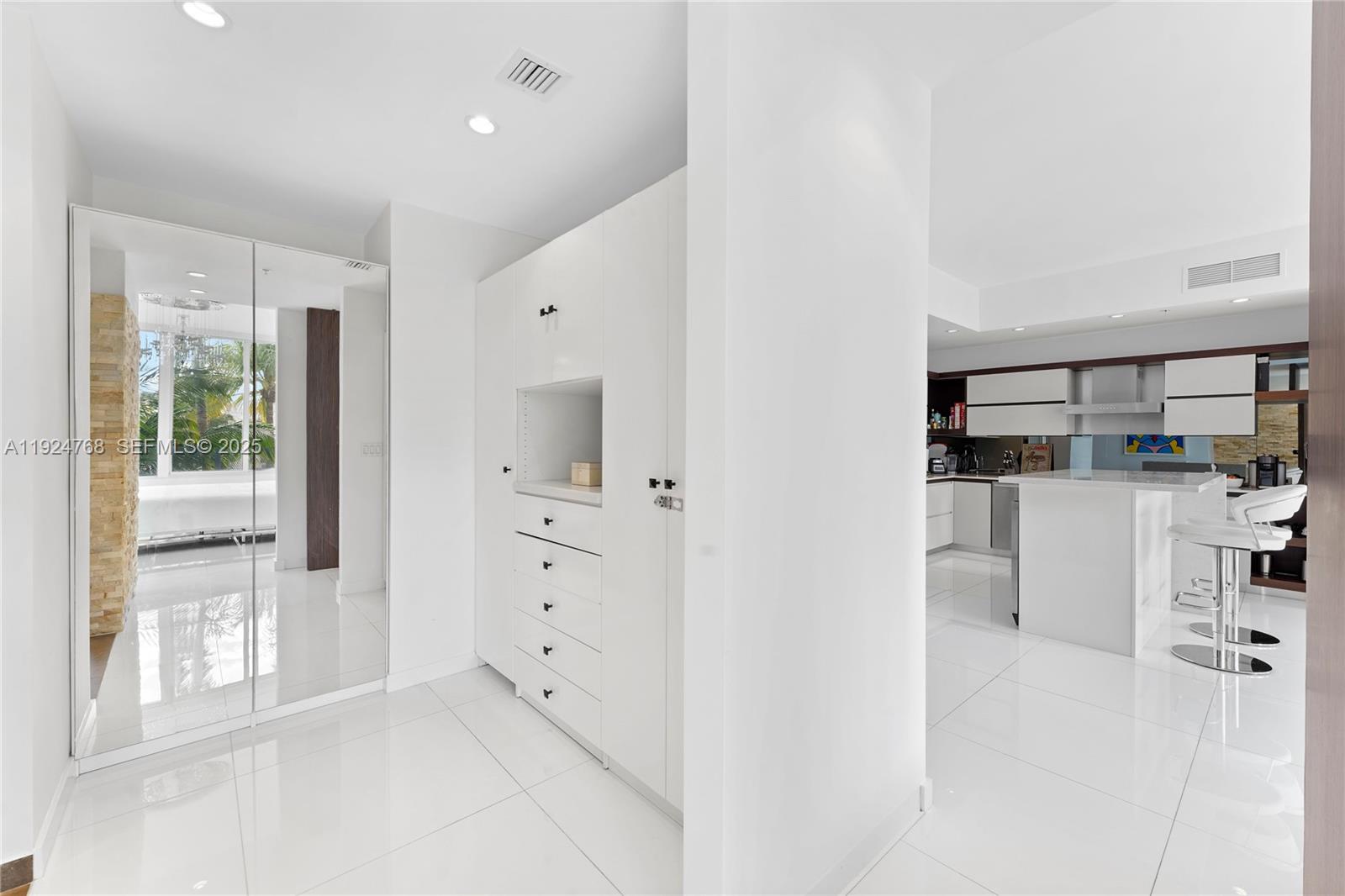 ARTEPARK SOUTH CONDO - Residential