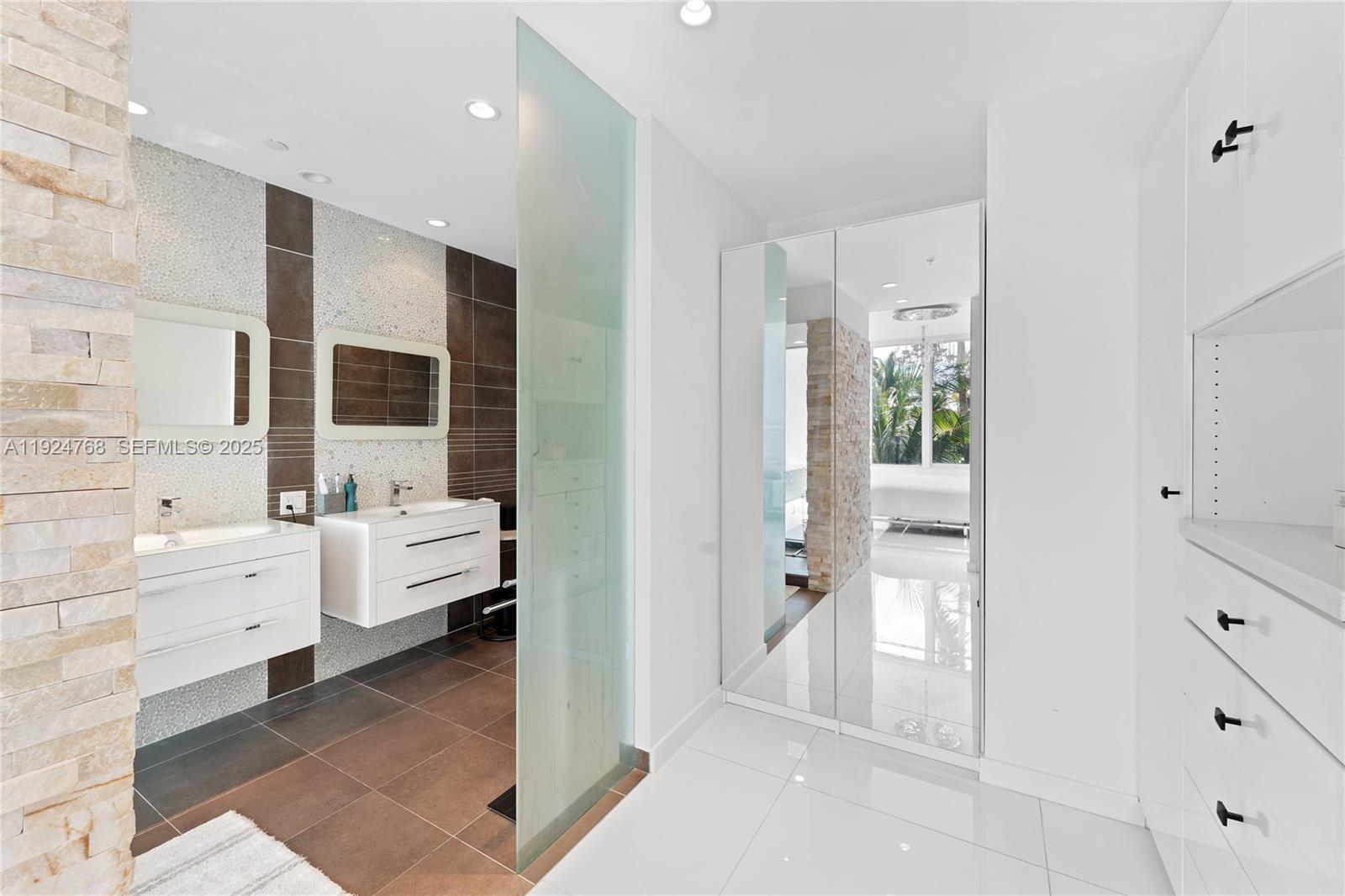 ARTEPARK SOUTH CONDO - Residential