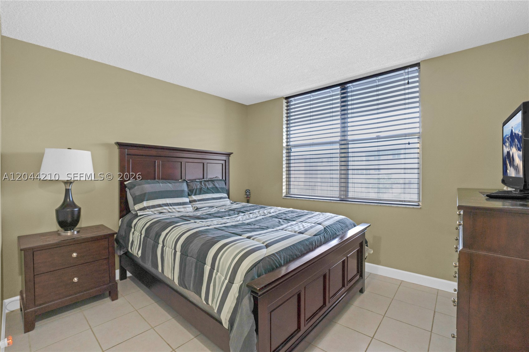 CYPRESS CHASE CONDO NO 2 - Residential