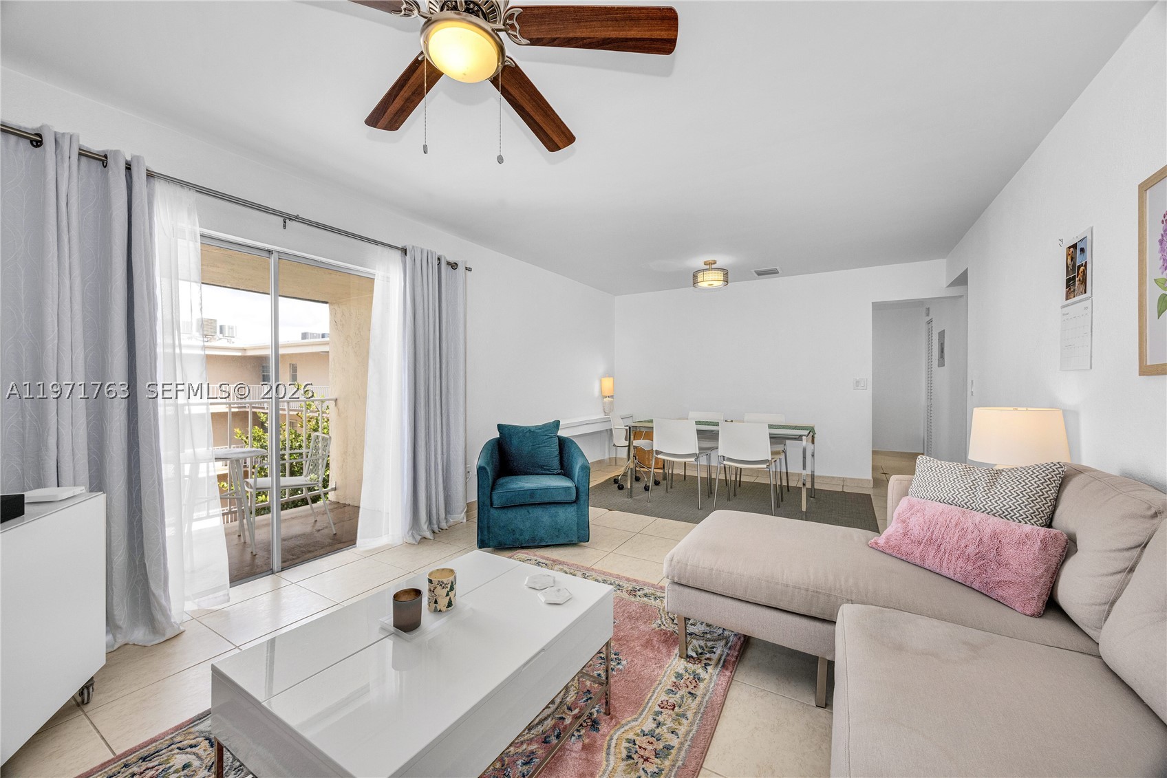 KINGS CREEK SOUTH BEAUTIFULLY UPDATED 1/1.5 TOP FLOOR CORNER UNIT. MAINTENANCE INCLUDES: ON SITE MANAGEMENT, POOLS, TENNIS COURTS, EXERCISE ROOM, CLUBHOUSE, BASIC CABLE, WATER, BUILDING INSURANCE AND GUARD GATED SECURITY. NEW COMMUNITY PAINT COLORS ATTACHED IN PHOTOS. PAINTING TO BEGIN IN JULY. CALL LISTING AGENT FOR SHOWING APPOINTMENTS!