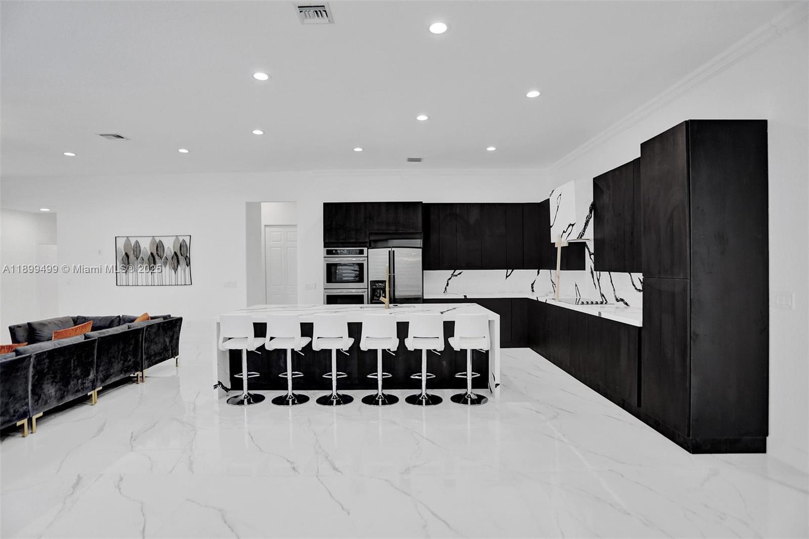 MECUDA ESTATES - Residential