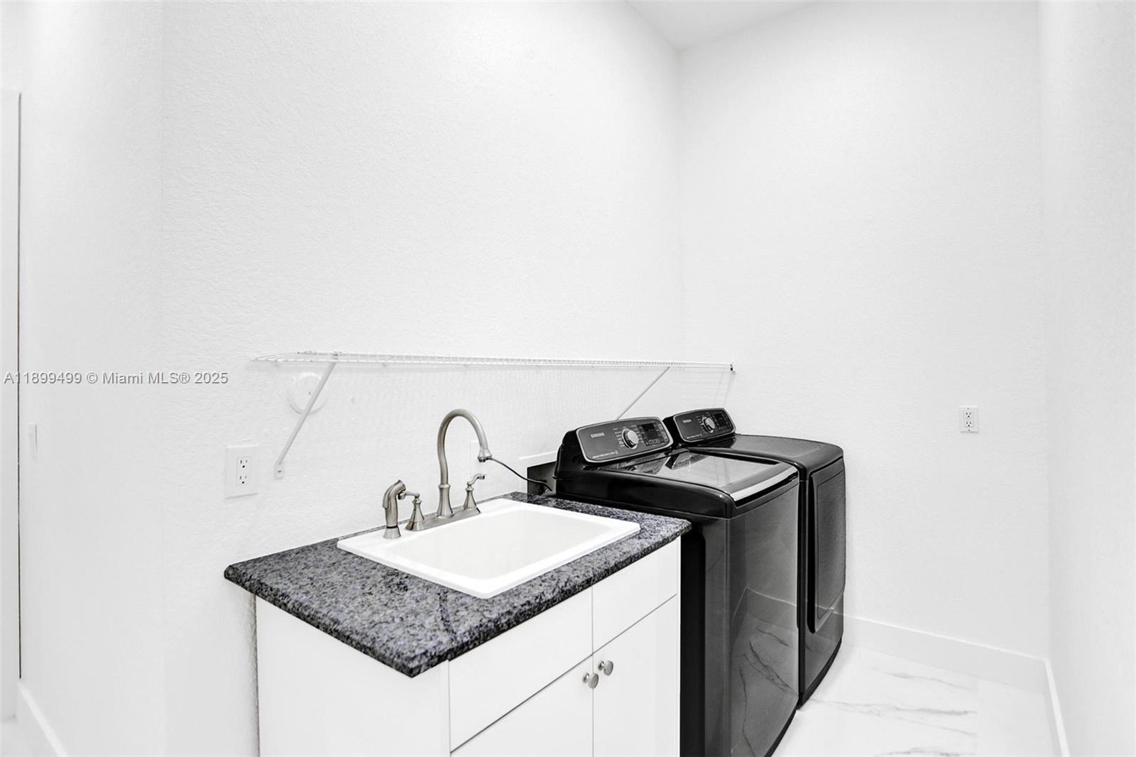 MECUDA ESTATES - Residential