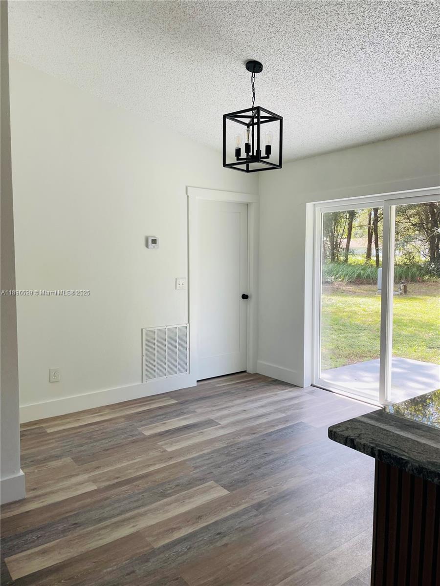 SILVER SPRINGS SHORES UNIT - Residential Lease
