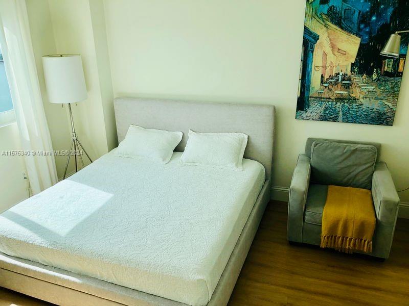 1800 CLUB CONDO - Residential