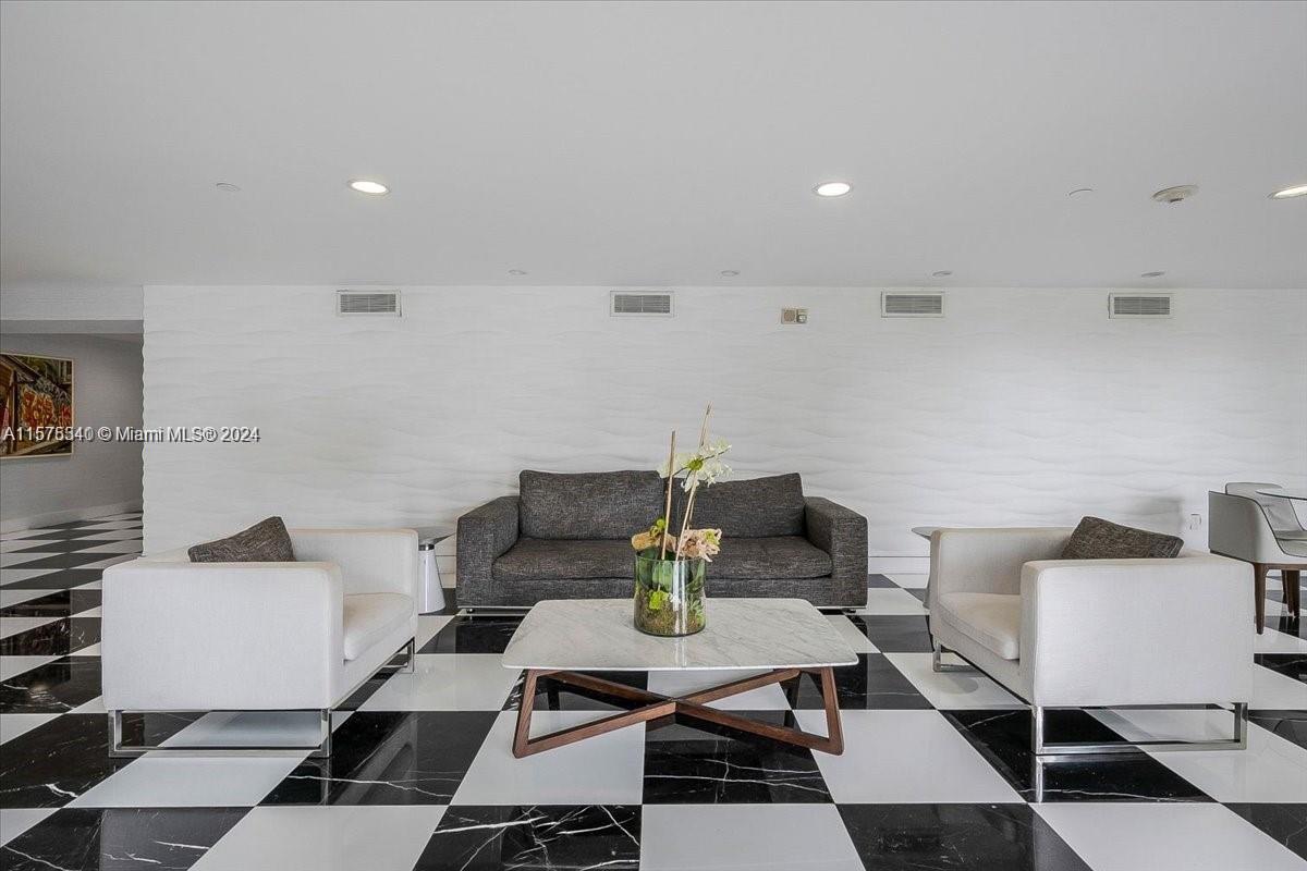 1800 CLUB CONDO - Residential