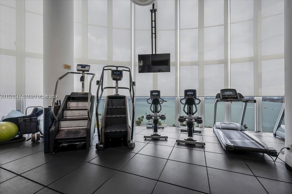 1800 CLUB CONDO - Residential