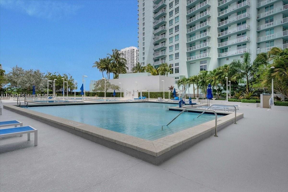 1800 CLUB CONDO - Residential