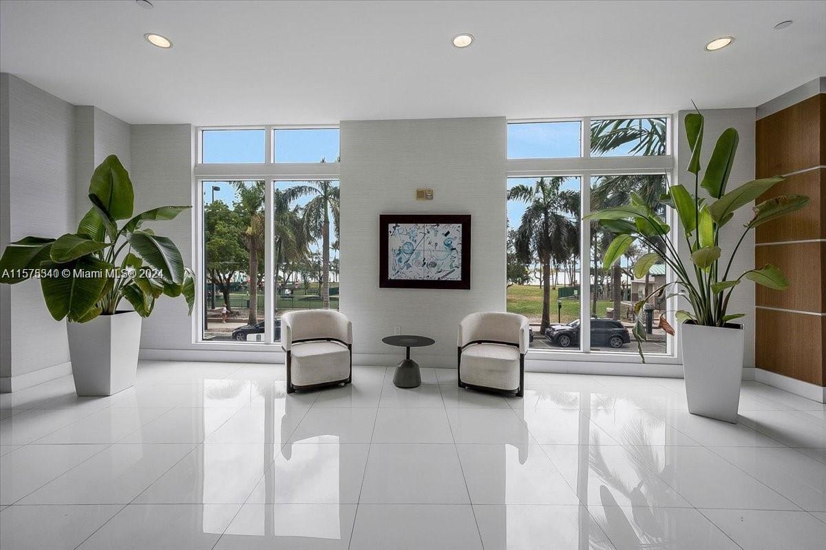 1800 CLUB CONDO - Residential