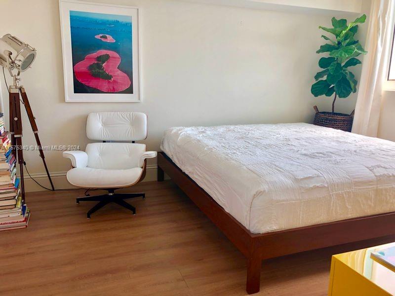 1800 CLUB CONDO - Residential