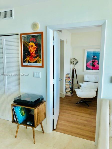1800 CLUB CONDO - Residential