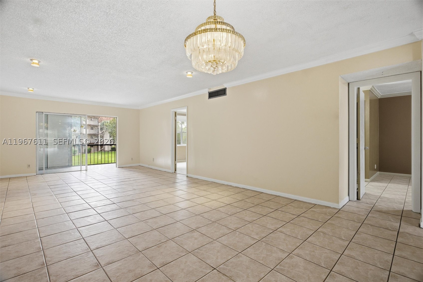 INVERRARY COUNTRY CLUB - Residential