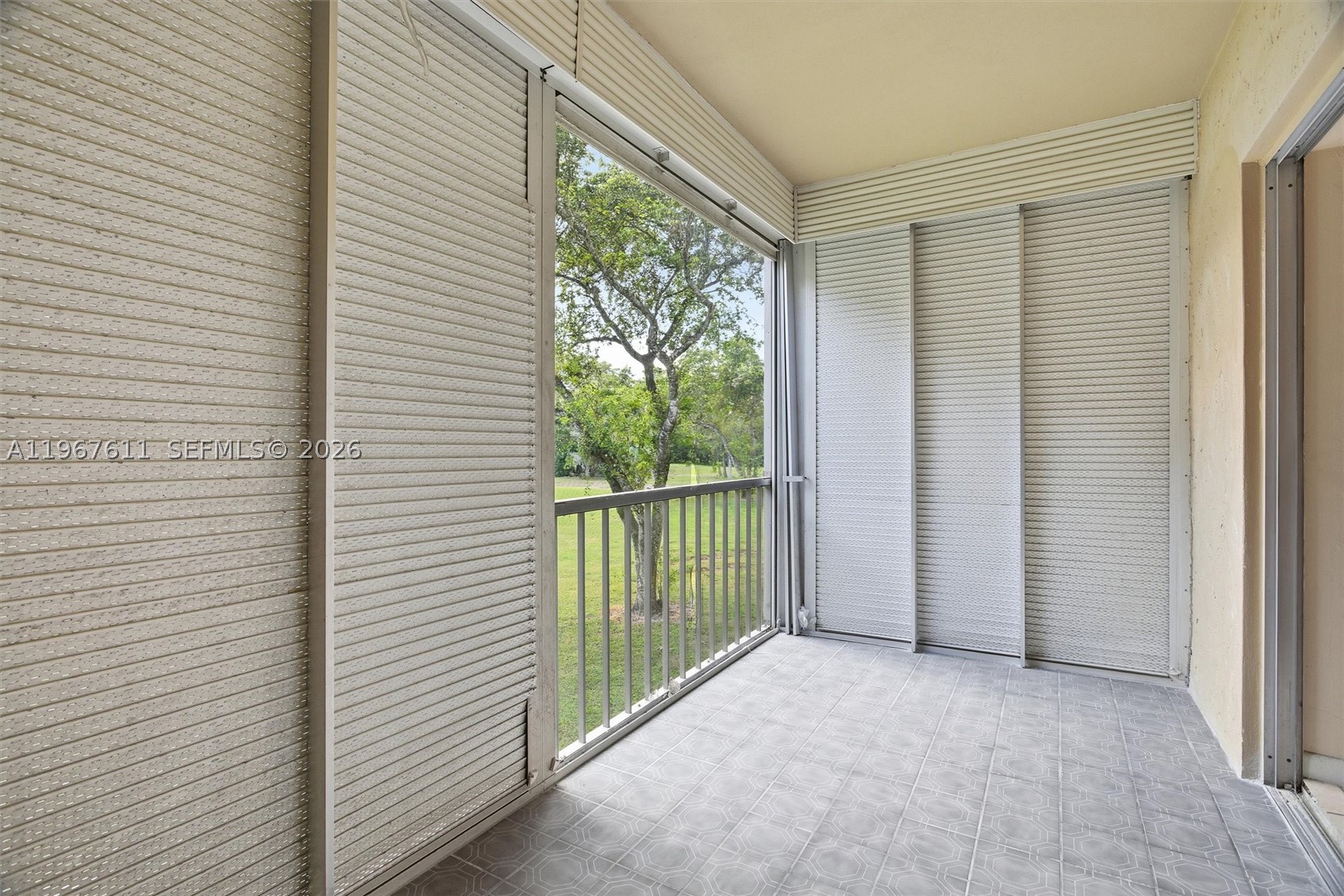 INVERRARY COUNTRY CLUB - Residential