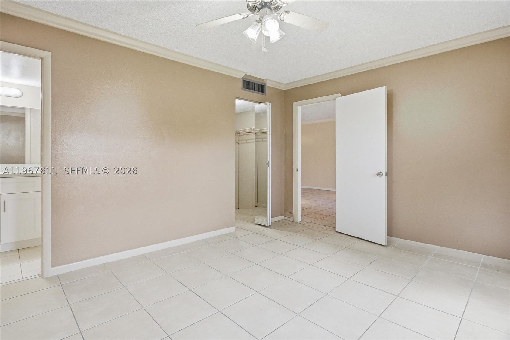 INVERRARY COUNTRY CLUB - Residential