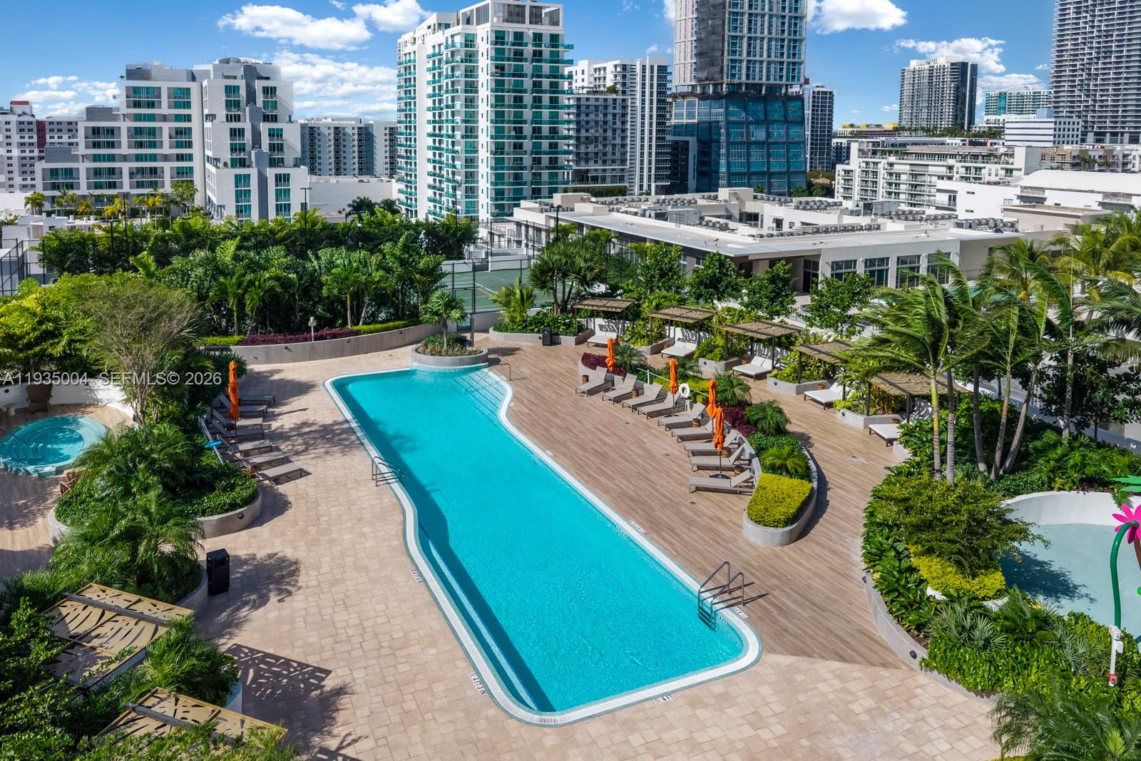 ¤BAY BREEZE - Residential