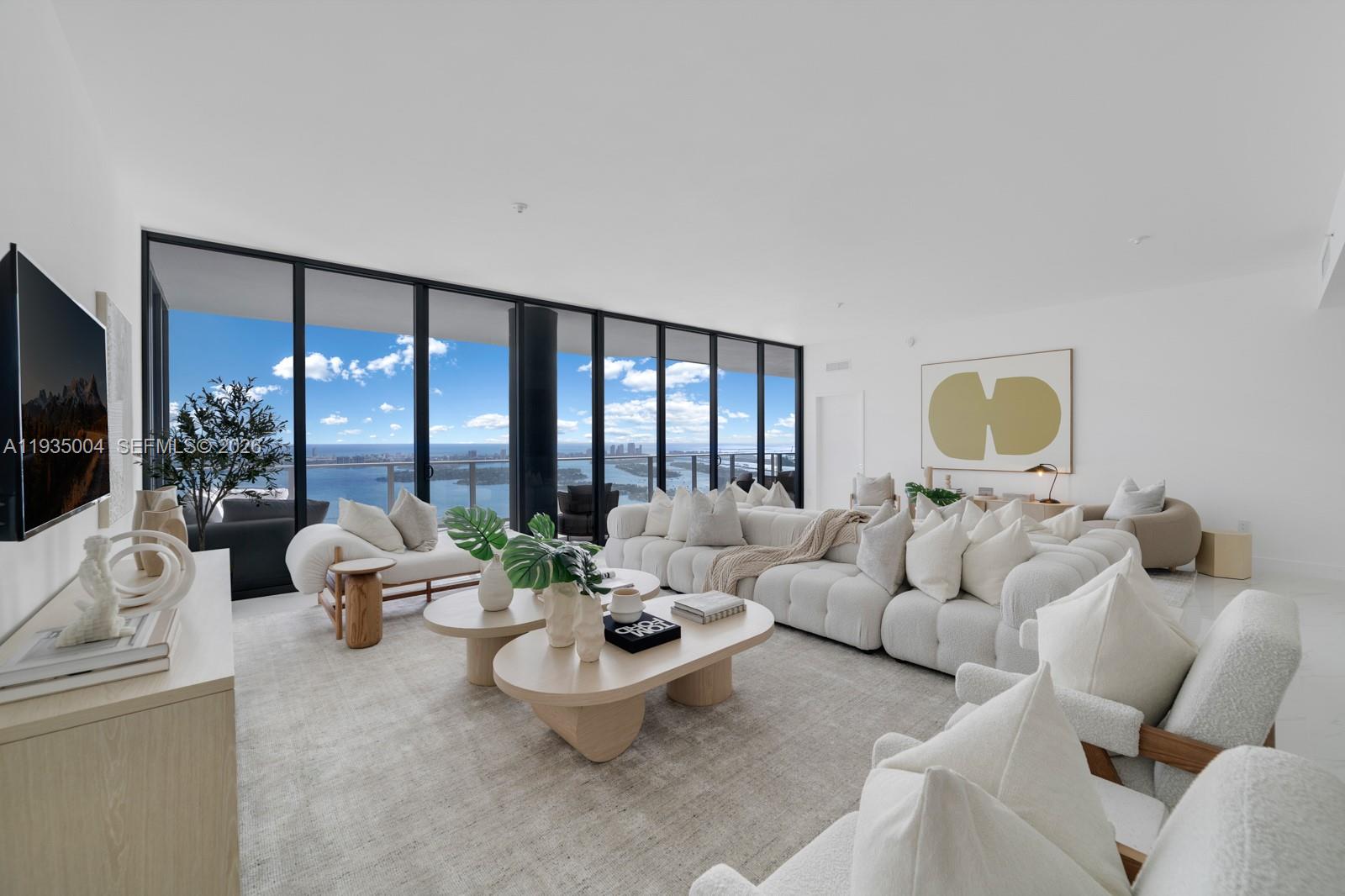 ¤BAY BREEZE - Residential