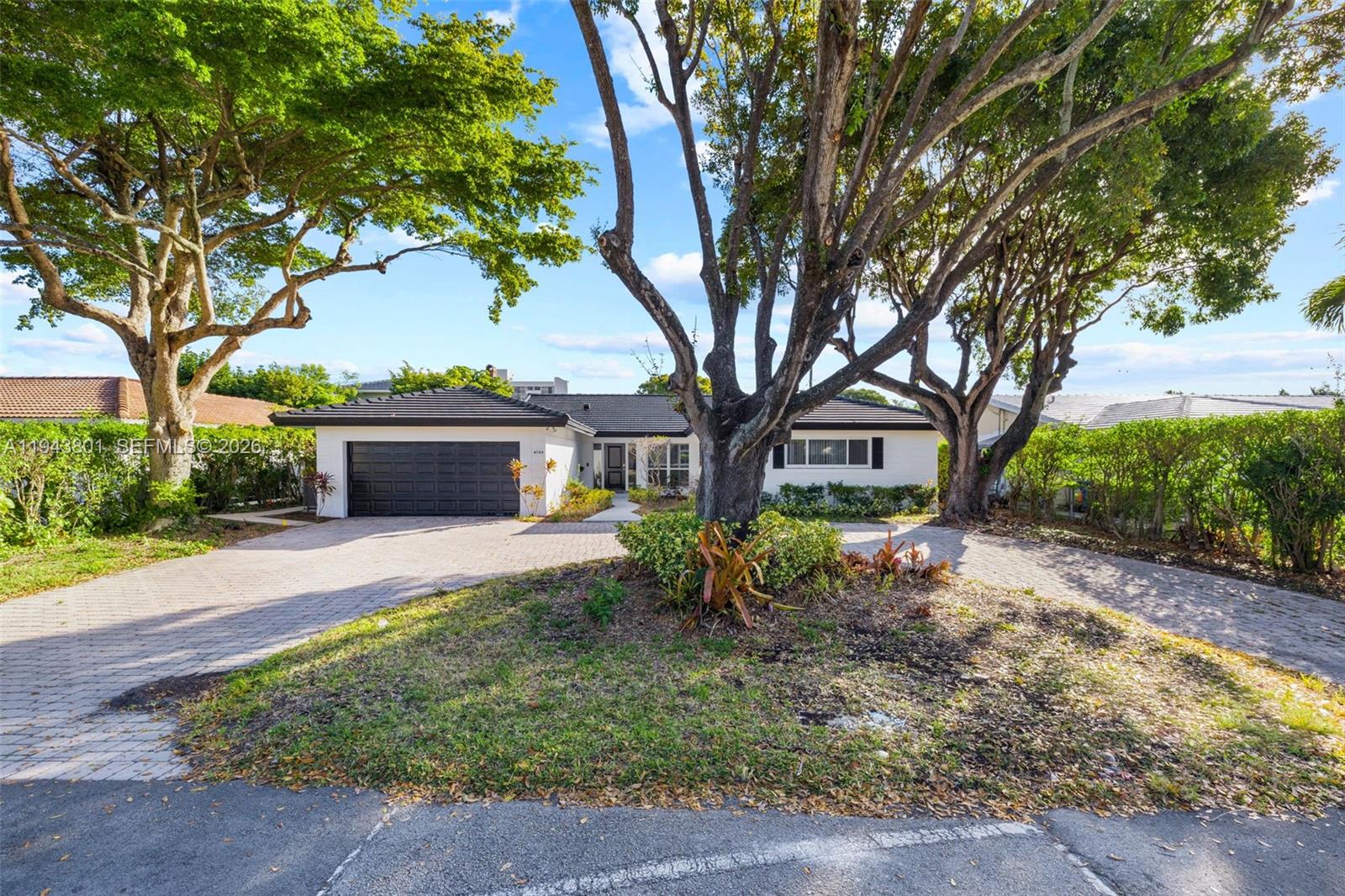 CORAL RIDGE COUNTRY CLUB - Residential